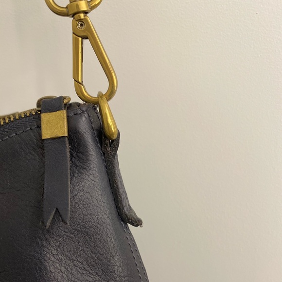 EUC Madewell Navy Blue Leather Medium Zip Top Crossbody Transport Tote Bag - Picture 5 of 5